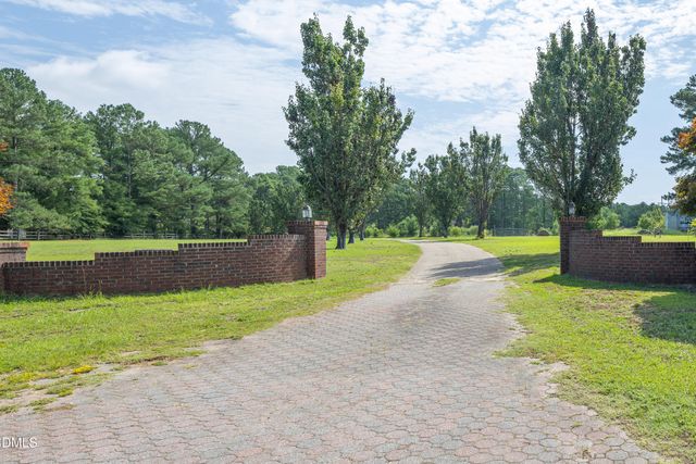 2282 Nc-55, Coats, NC 27521