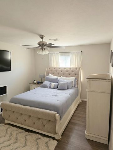 2301 Zavalla Drive, Deer Park, TX 77536