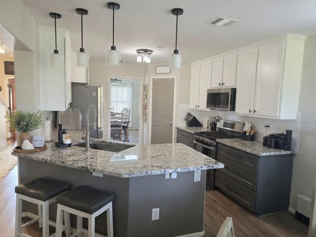 2301 Zavalla Drive, Deer Park, TX 77536