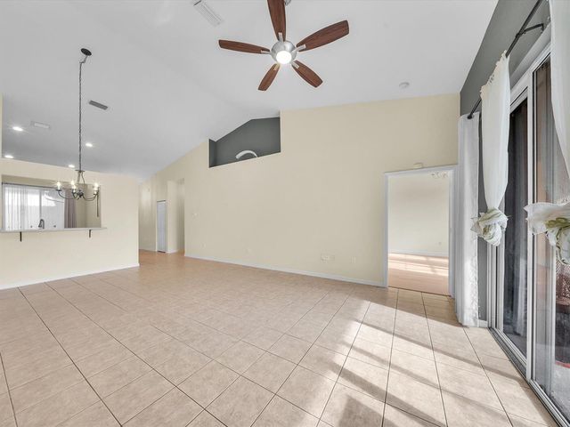 2851 E Aragon Boulevard 5, Sunrise, FL 33313