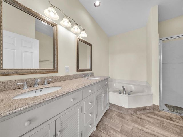 2851 E Aragon Boulevard 5, Sunrise, FL 33313