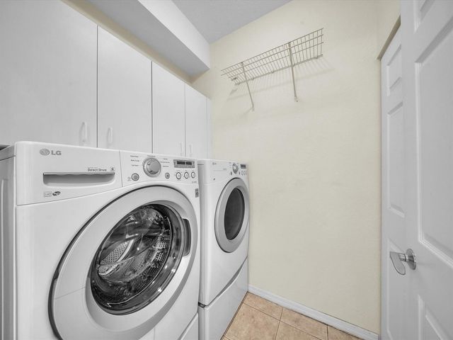 2851 E Aragon Boulevard 5, Sunrise, FL 33313