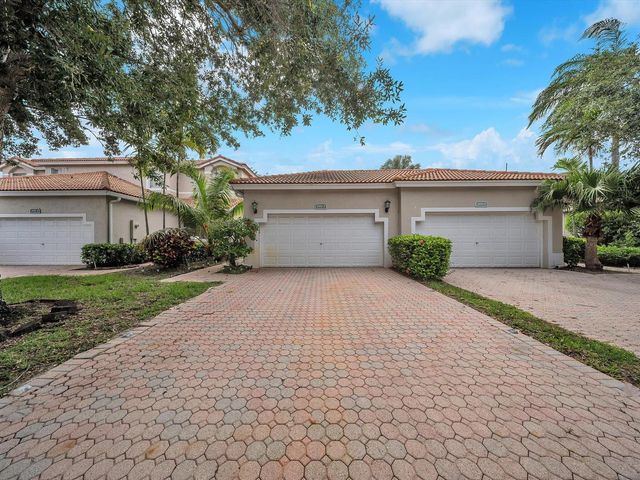 2851 E Aragon Boulevard 5, Sunrise, FL 33313