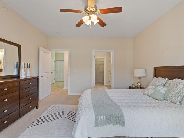 1227 E Kimberly Road 5A, Bettendorf, IA 52722