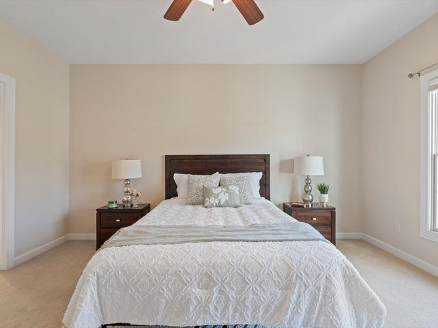 1227 E Kimberly Road 5A, Bettendorf, IA 52722