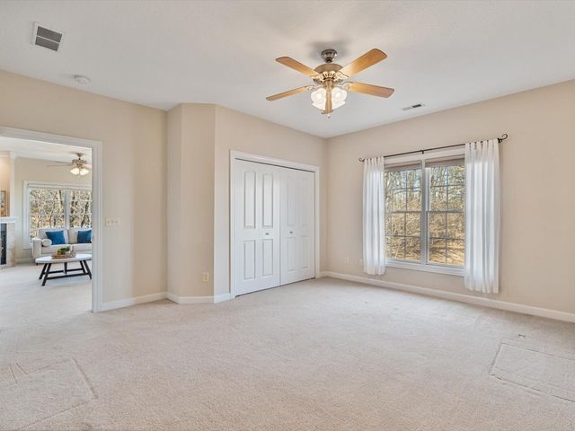 1227 E Kimberly Road 5A, Bettendorf, IA 52722