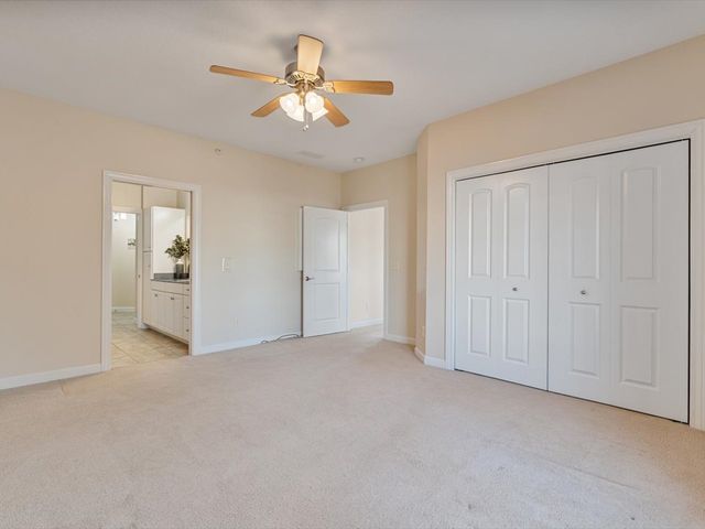 1227 E Kimberly Road 5A, Bettendorf, IA 52722