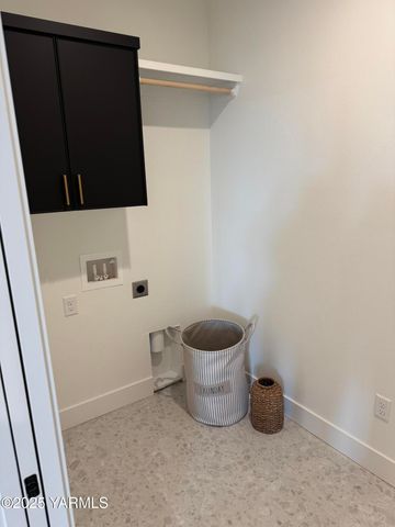 E 202 Ian Ave, Ellensburg, WA 98926