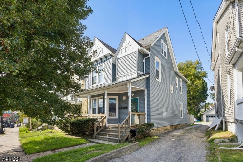 246 Spring St, Newton Town, NJ 07860 — exterior