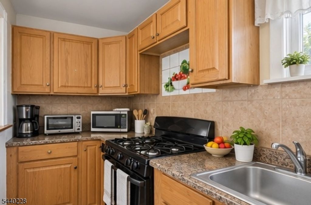 246 Spring St, Newton Town, NJ 07860 — photo 5