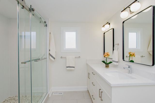 6018 W School Street, Chicago, IL 60634