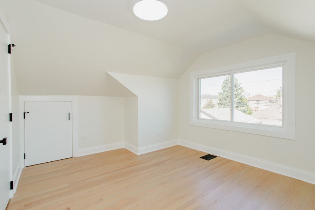 Image 19 of property listing at 6018 W School Street, Chicago, IL 60634