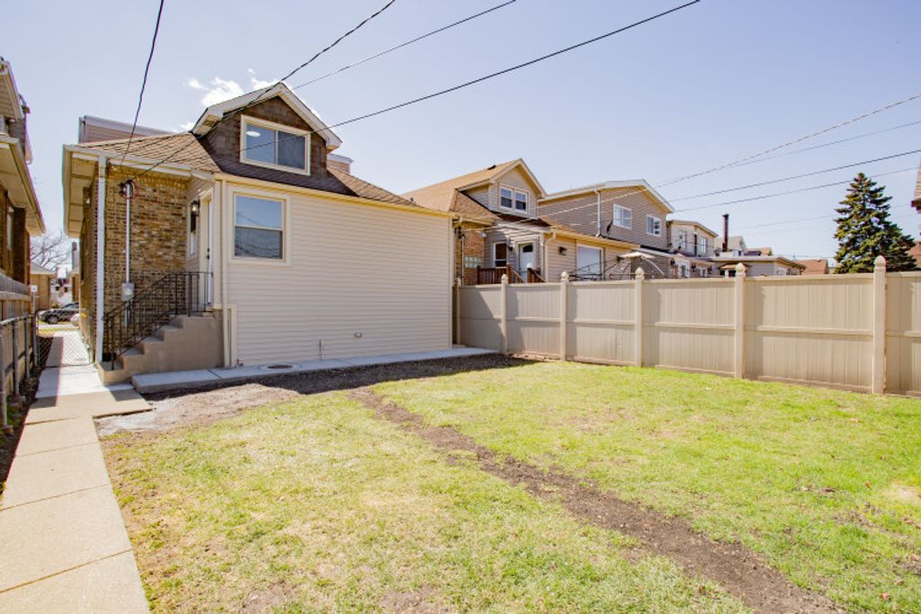 Image 26 of property listing at 6018 W School Street, Chicago, IL 60634