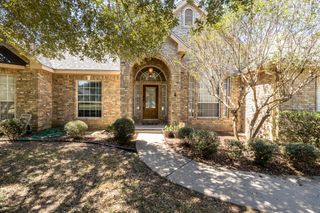 4 Park Place DR, Gonzales, TX 78629