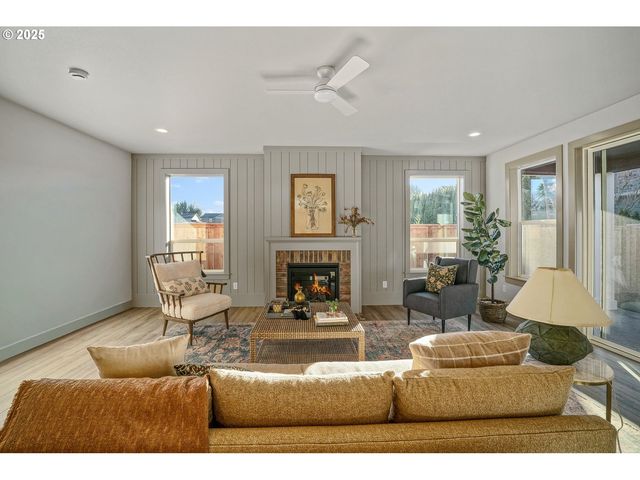 7531 LENNOX Ln Ne, Keizer, OR 97303