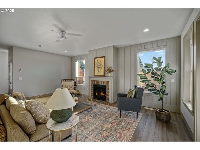 7531 LENNOX Ln Ne, Keizer, OR 97303