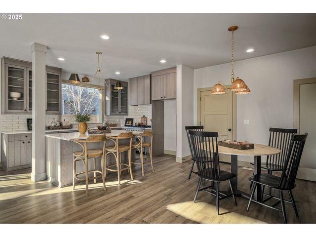 7531 LENNOX Ln Ne, Keizer, OR 97303