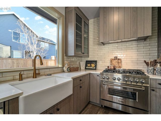 7531 LENNOX Ln Ne, Keizer, OR 97303