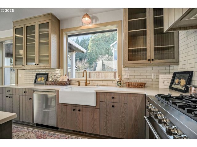 7531 LENNOX Ln Ne, Keizer, OR 97303