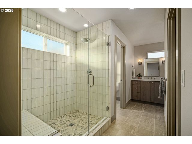 7531 LENNOX Ln Ne, Keizer, OR 97303