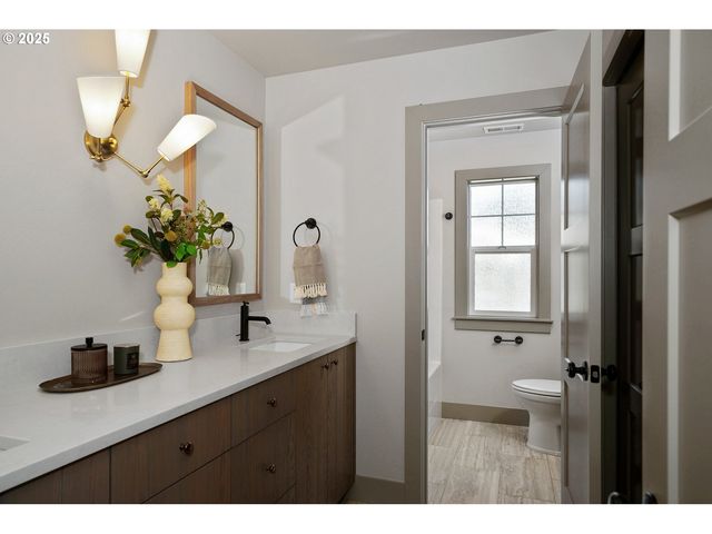 7531 LENNOX Ln Ne, Keizer, OR 97303