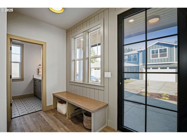 7531 LENNOX Ln Ne, Keizer, OR 97303