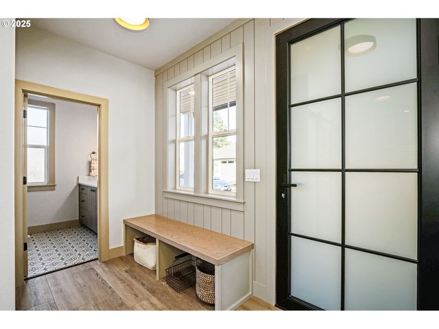 7531 LENNOX Ln Ne, Keizer, OR 97303