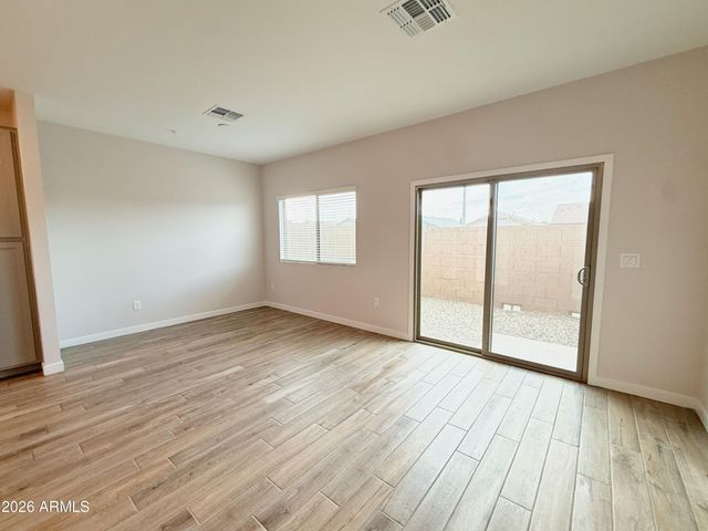 7532 W Darrow Street, Laveen, AZ 85339