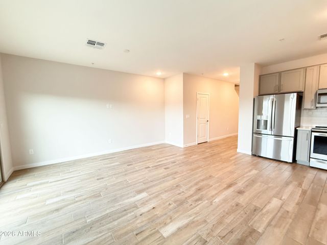 7532 W Darrow Street, Laveen, AZ 85339
