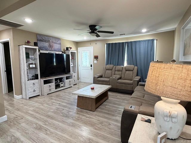 254 County Road 638, Bay, AR 72411