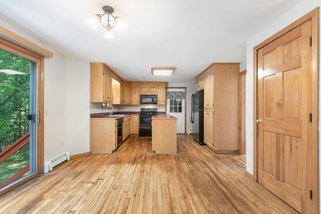 25 Caswell Ct, Douglas, MA 01516