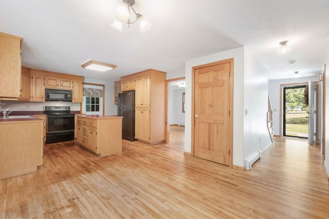 25 Caswell Ct, Douglas, MA 01516