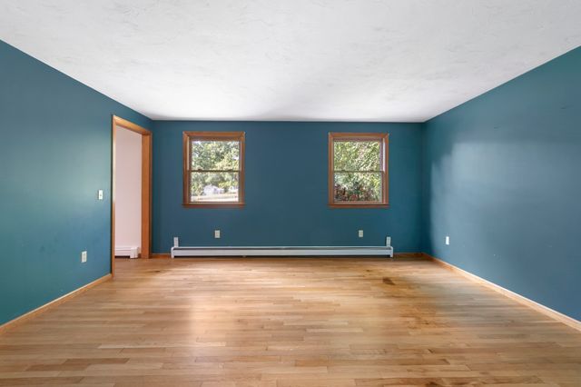 25 Caswell Ct, Douglas, MA 01516