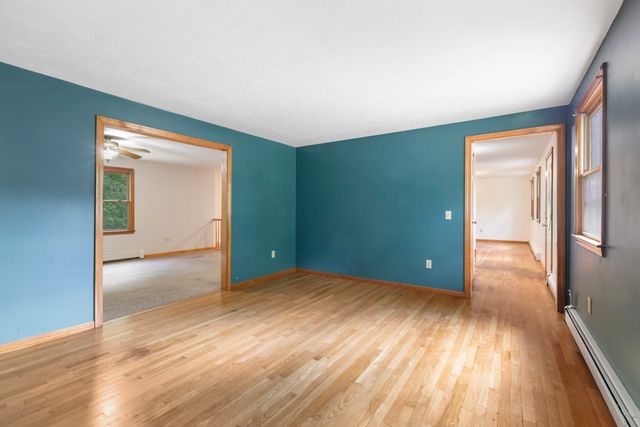 25 Caswell Ct, Douglas, MA 01516