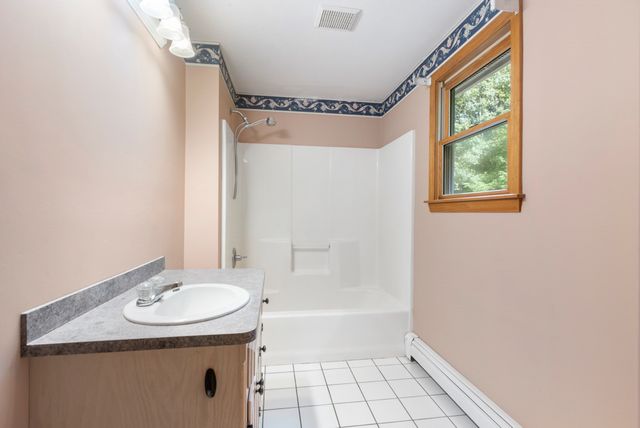25 Caswell Ct, Douglas, MA 01516