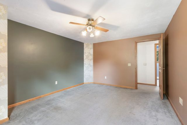 25 Caswell Ct, Douglas, MA 01516