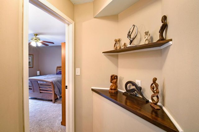 1402 Amys PLACE, West Bend, WI 53090