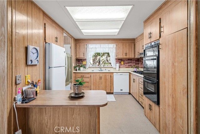 2550 East Ave I 113, Lancaster, CA 93535