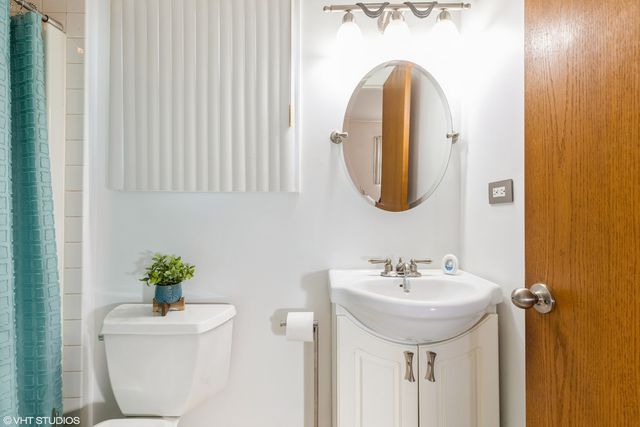 18241 Gottschalk Avenue, Homewood, IL 60430