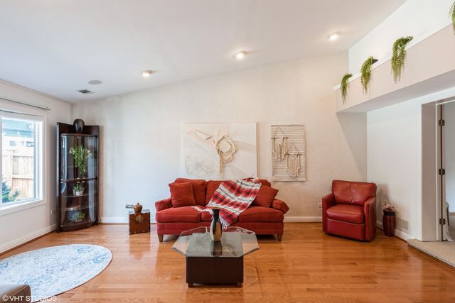 18241 Gottschalk Avenue, Homewood, IL 60430