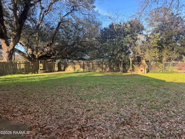614 W Saint Louis Street, Lafayette, LA 70506