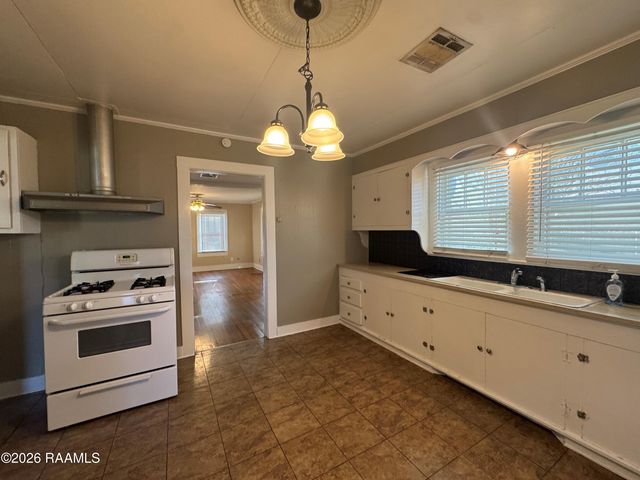 614 W Saint Louis Street, Lafayette, LA 70506