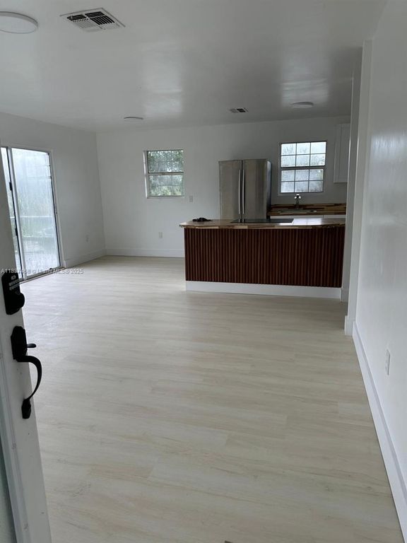 Image 3 of property listing at 420 Burning Tree ln, Punta Gorda, FL 33982