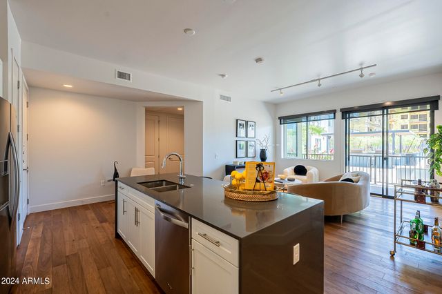 3131 N CENTRAL Avenue 5012, Phoenix, AZ 85012