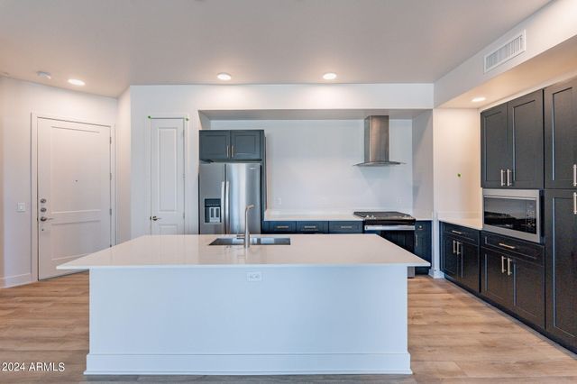 3131 N CENTRAL Avenue 5012, Phoenix, AZ 85012