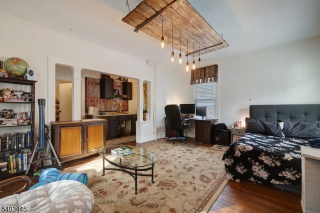 44 Main St, Califon Boro, NJ 07830