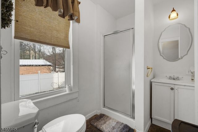 44 Main St, Califon Boro, NJ 07830