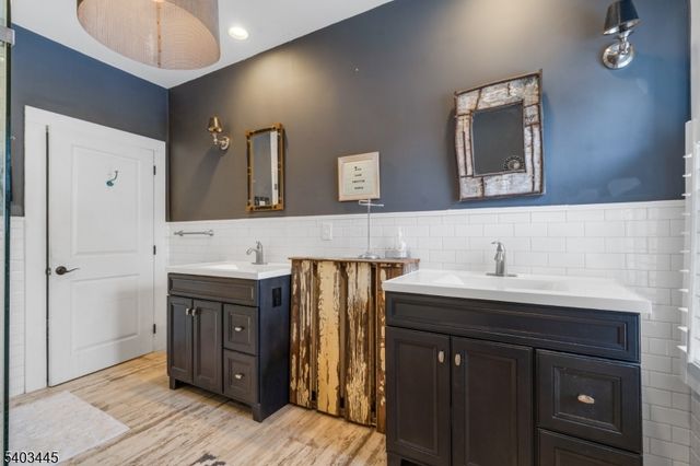 44 Main St, Califon Boro, NJ 07830