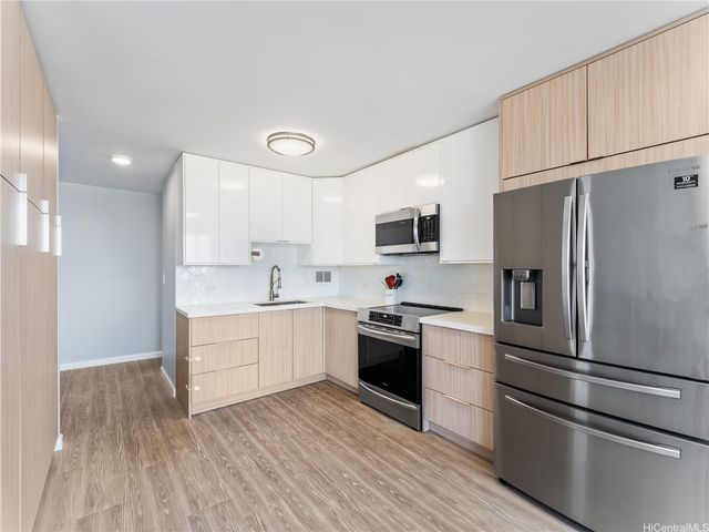 4300 Waialae Avenue B601, Honolulu, HI 96816