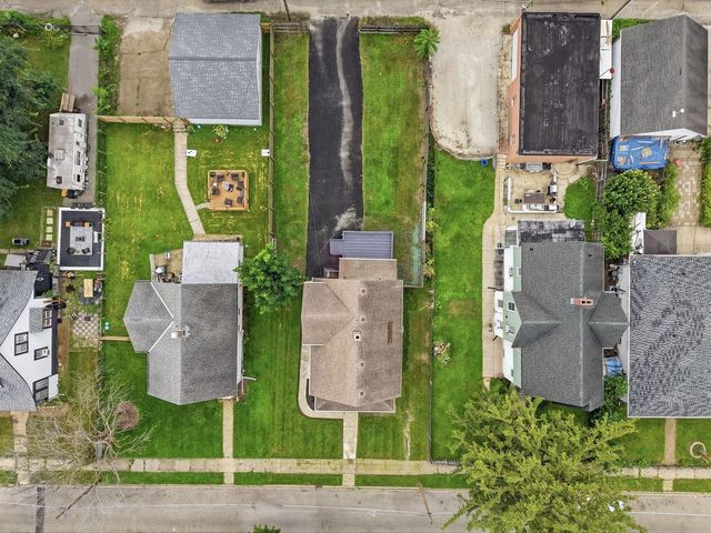 319 Willow Avenue, Joliet, IL 60436